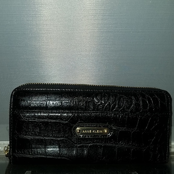 084 Anne Klein leather wallet. Size Os - Picture 3 of 8